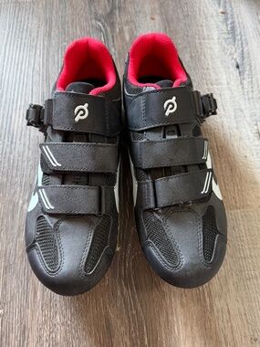 LIKE NEW Peloton Black and Red Women's Cycling Shoes  Size 41 (9.5/10)